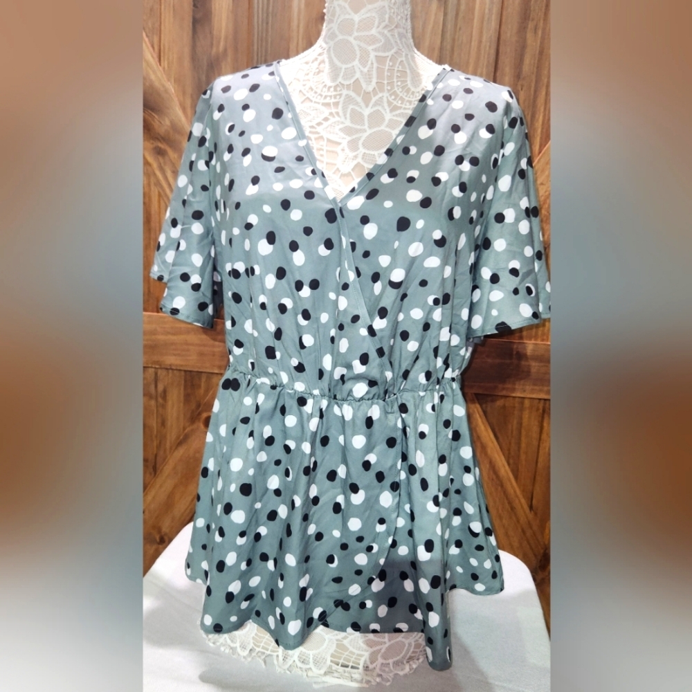 NWT Bloomchic Polka Dot Blouse Sz 14/16
